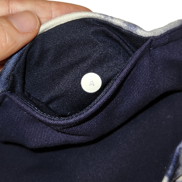 Lululemon Marbled Blue & White Full-Length Leggings - Picture 4 of 4